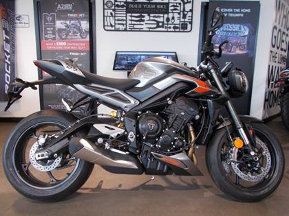 TRIUMPH STREET TRIPLE 765 RS