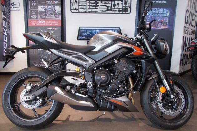 TRIUMPH STREET TRIPLE 765 RS