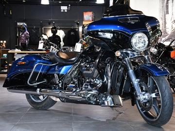 HARLEY-DAVIDSON STREET GLIDE