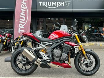 TRIUMPH SPEED TRIPLE 1200 RS