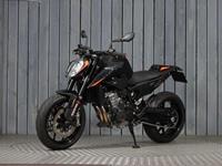 KTM 890 DUKE