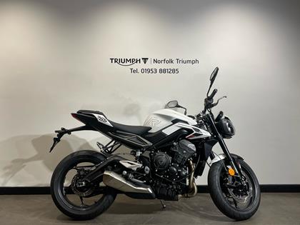 TRIUMPH STREET TRIPLE 765 R