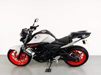 YAMAHA MT-03