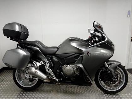 HONDA VFR1200F