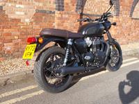 TRIUMPH BONNEVILLE T120 BLACK