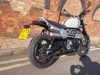 TRIUMPH SCRAMBLER 1200