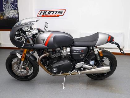 TRIUMPH THRUXTON 1200 RS