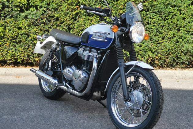 TRIUMPH BONNEVILLE T100