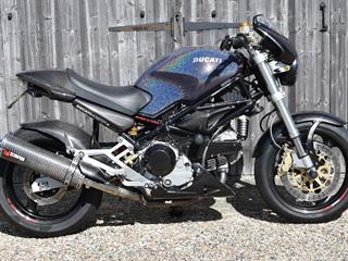 DUCATI MONSTER 900 