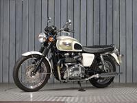 TRIUMPH BONNEVILLE T100