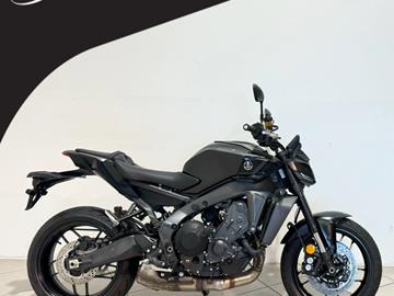 YAMAHA MT-09