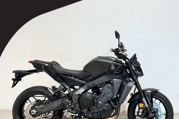 YAMAHA MT-09