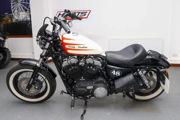 HARLEY-DAVIDSON SPORTSTER 1200