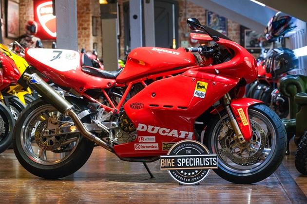 DUCATI 900SS