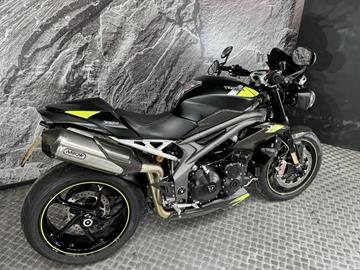 TRIUMPH SPEED TRIPLE 1050 RS