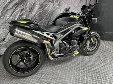 TRIUMPH SPEED TRIPLE 1050 RS