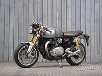 TRIUMPH THRUXTON 1200 R