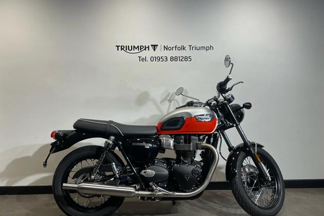 TRIUMPH BONNEVILLE T100