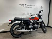 TRIUMPH BONNEVILLE T100