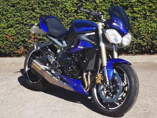 TRIUMPH STREET TRIPLE 675 