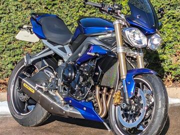 TRIUMPH STREET TRIPLE 675