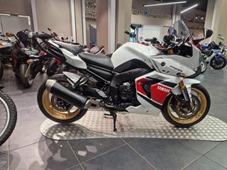 YAMAHA FAZER 8 