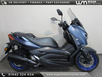 YAMAHA XMAX 300