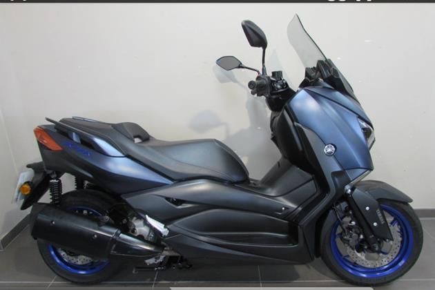 YAMAHA XMAX 300