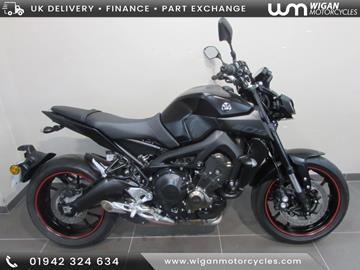 YAMAHA MT-09