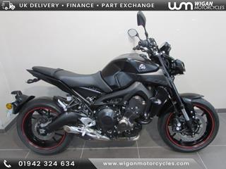 YAMAHA MT-09 