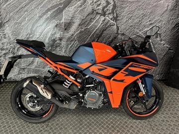 KTM RC390