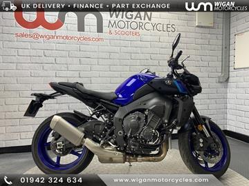 YAMAHA MT-10