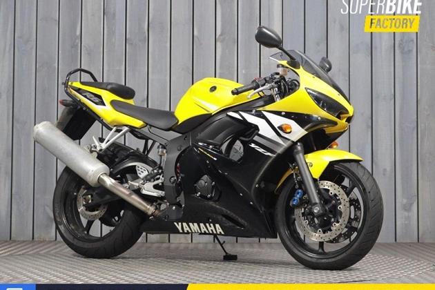 YAMAHA R6