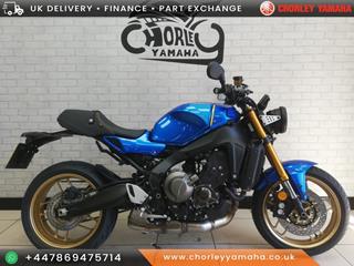 YAMAHA XSR900 