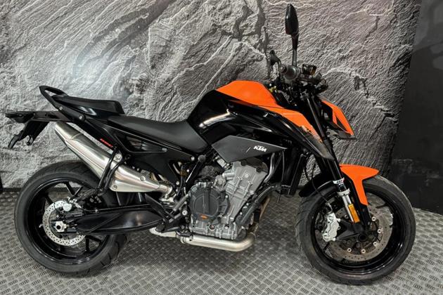 KTM 890 DUKE