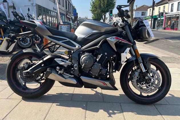 TRIUMPH STREET TRIPLE 765 RS