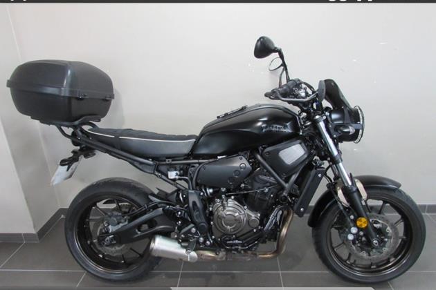 YAMAHA XSR700