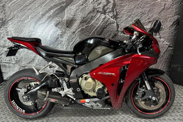 HONDA CBR1000RR FIREBLADE