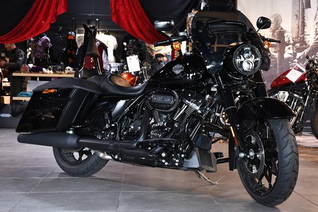 HARLEY-DAVIDSON ROAD KING