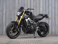 YAMAHA MT-09