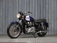 TRIUMPH BONNEVILLE T100