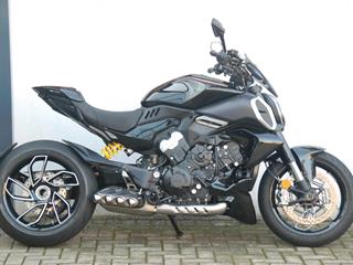 DUCATI DIAVEL V4 