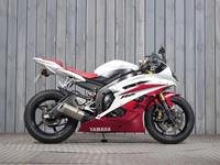 YAMAHA R6