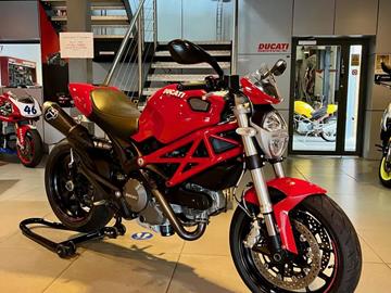 DUCATI MONSTER 796