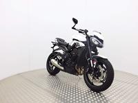 TRIUMPH STREET TRIPLE 675