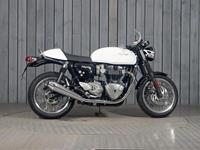 TRIUMPH THRUXTON 1200