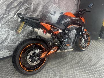 KTM 890 DUKE