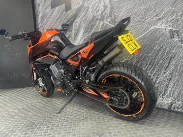 KTM 890 DUKE