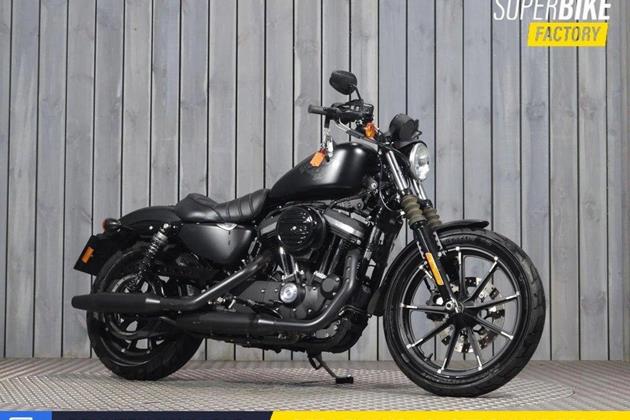 HARLEY-DAVIDSON SPORTSTER 883