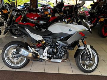 BMW F900XR